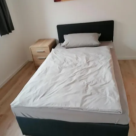 Altes Gesellenhaus منزل للإقامة دينكلاغه