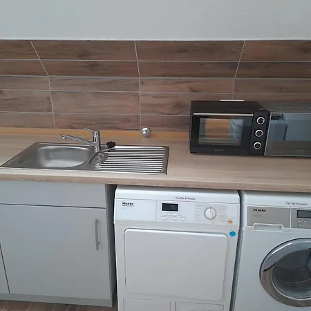 Altes Gesellenhaus دينكلاغه